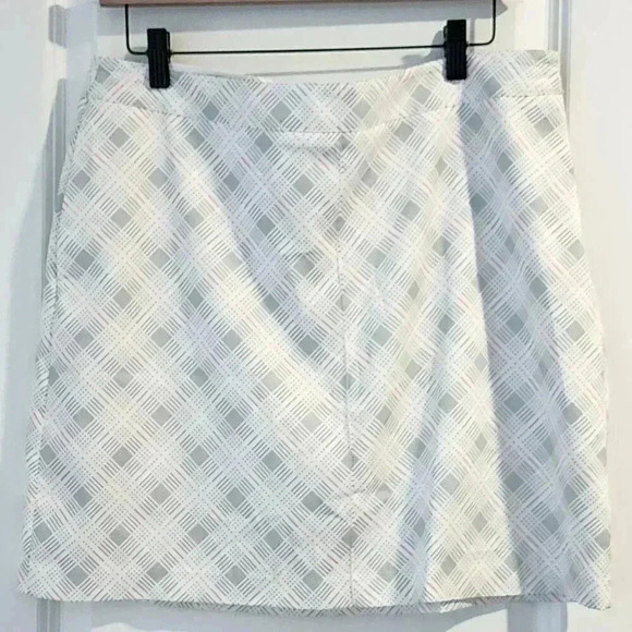 Greg Norman Collection Dresses & Skirts - NWT Greg Norman Golf/Tennis Skort - 10
